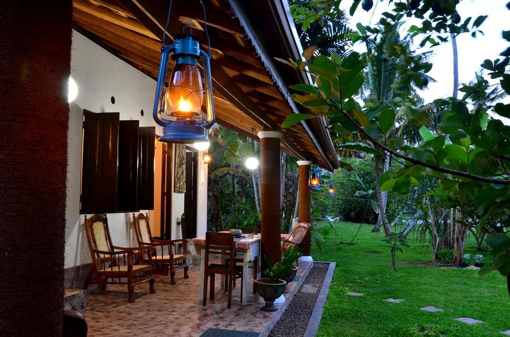 Aknara Rest Hotel Weligama Kültér fotó